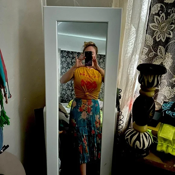 Spell and the gypsy jagger altered skirt and tractor tee is here!! - Picture 2 of 2